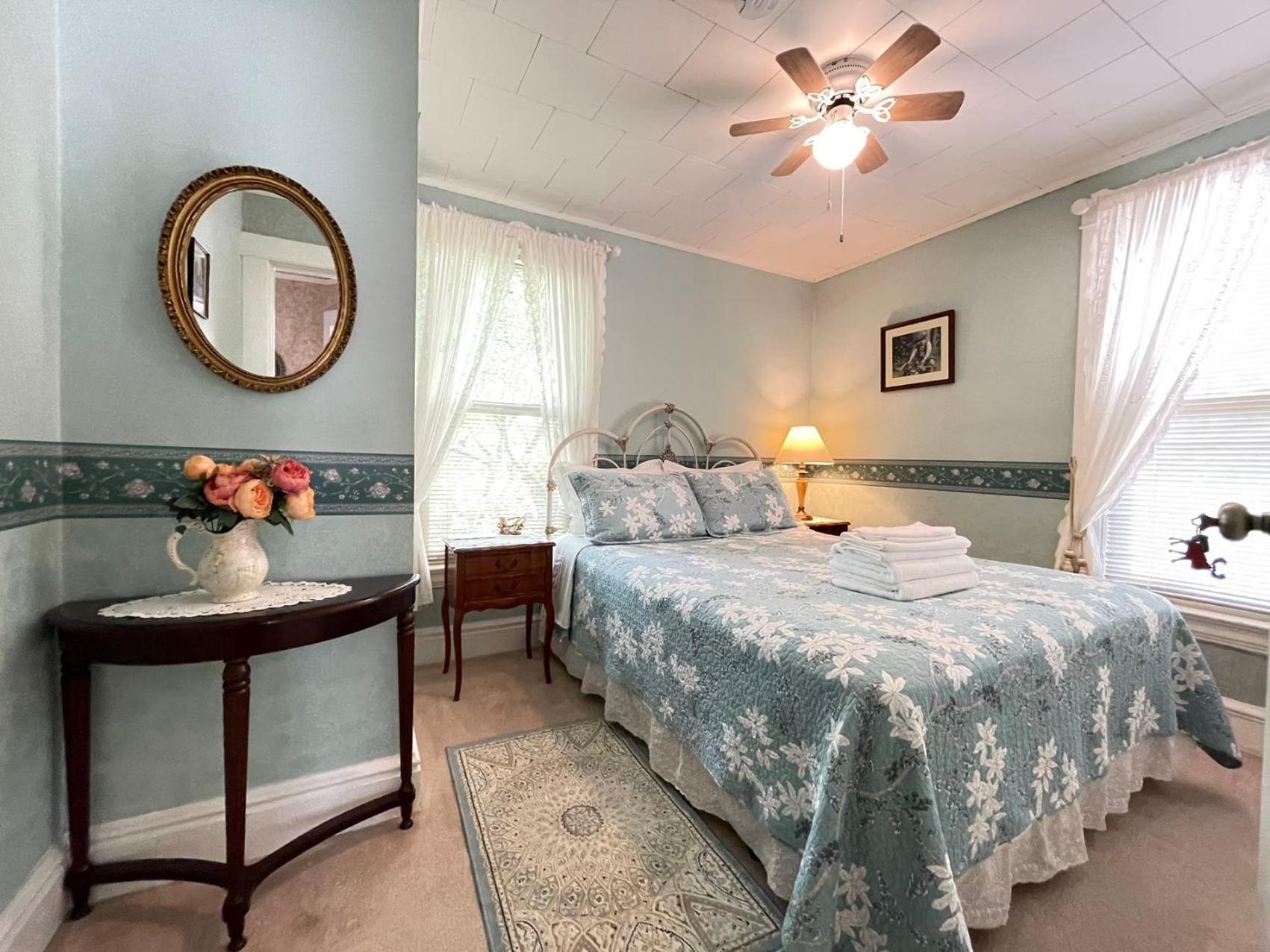 Strathaird Bed And Breakfast Niagara Falls Eksteriør billede