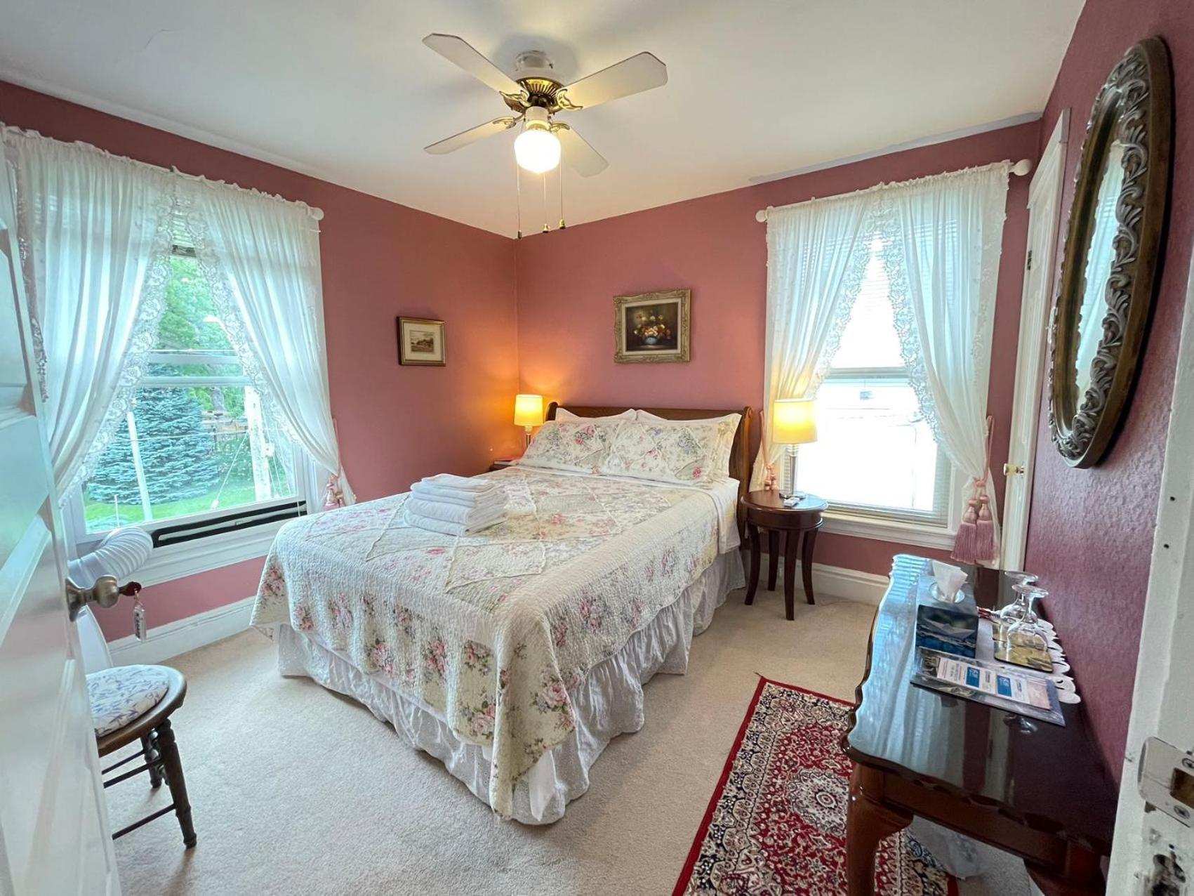Strathaird Bed And Breakfast Niagara Falls Eksteriør billede